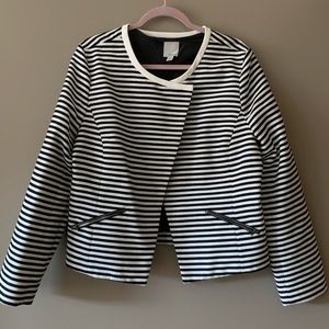 Halogen jacket🖤⚪️